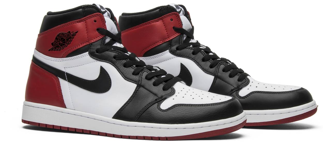Air Jordan 1 Retro High “Black Toe”