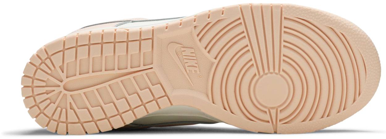 Wmns Dunk Low 'Orange Pearl'