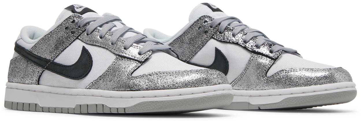 Wmns Dunk Low 'Golden Gals'