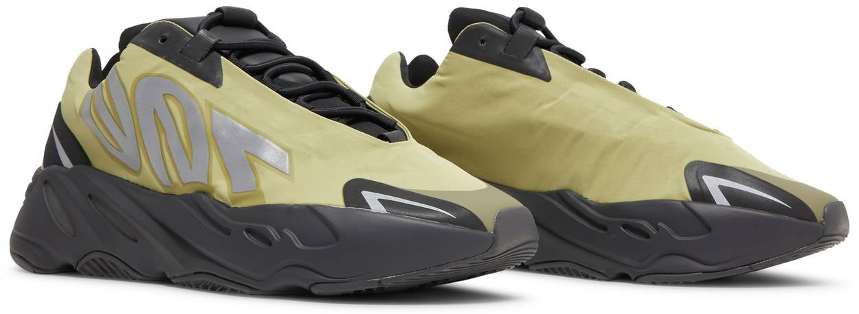 Yeezy Boost 700 MNVN 'Resin'