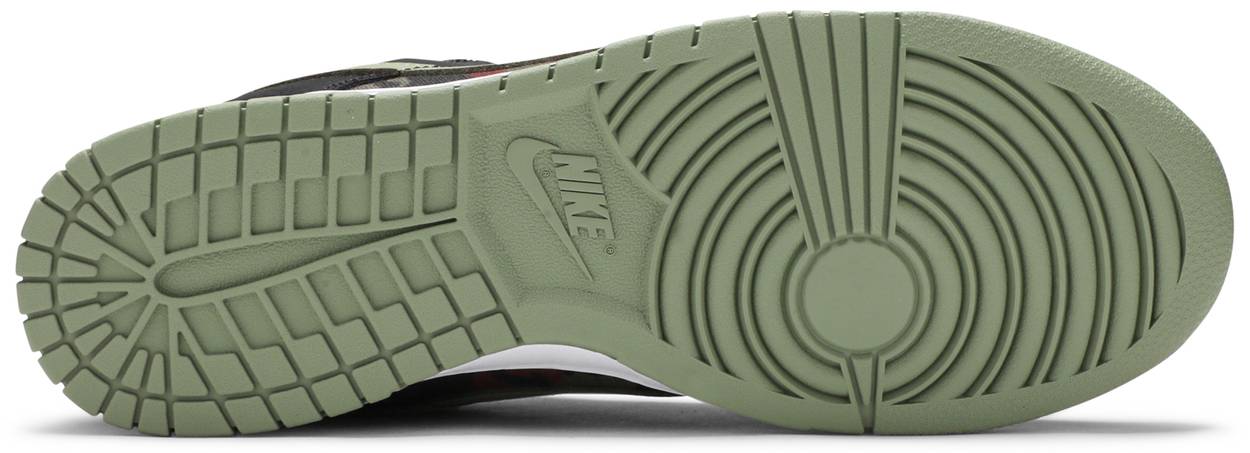 Dunk Low SE 'Black Multi-Camo'