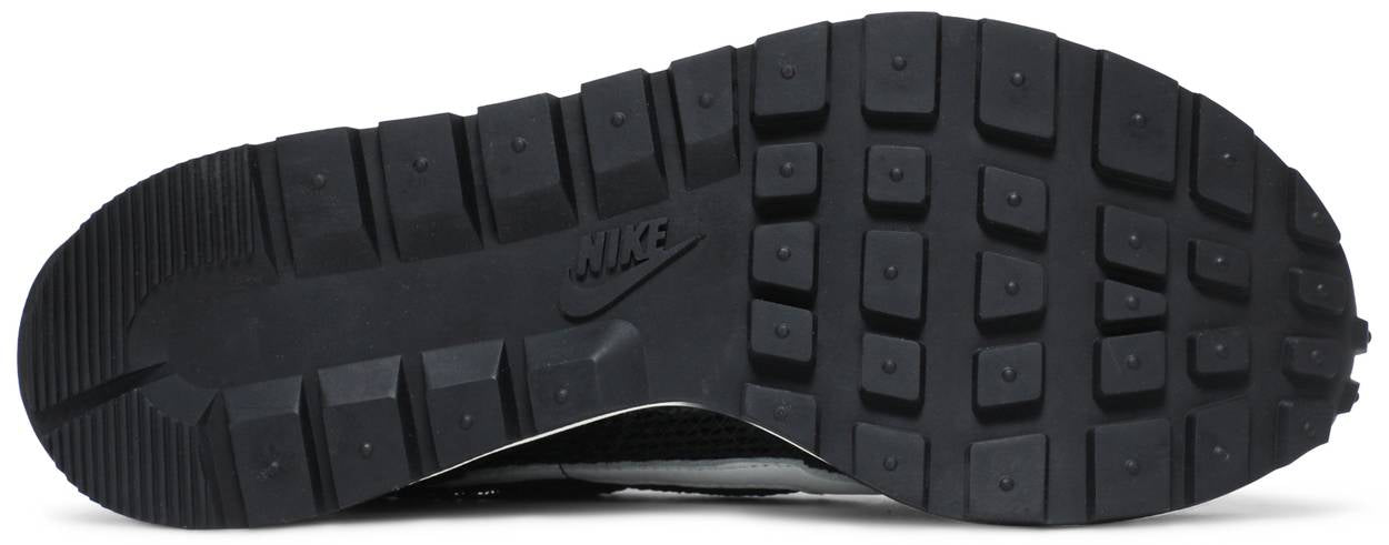 Sacai x VaporWaffle 'Black White'