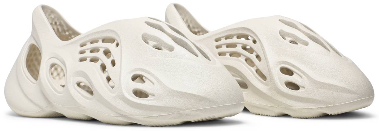 Yeezy Foam Runner 'Ararat'