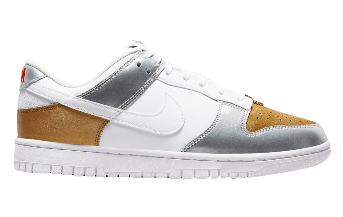 Wmns Dunk Low SE 'Silver Gold Metallic'