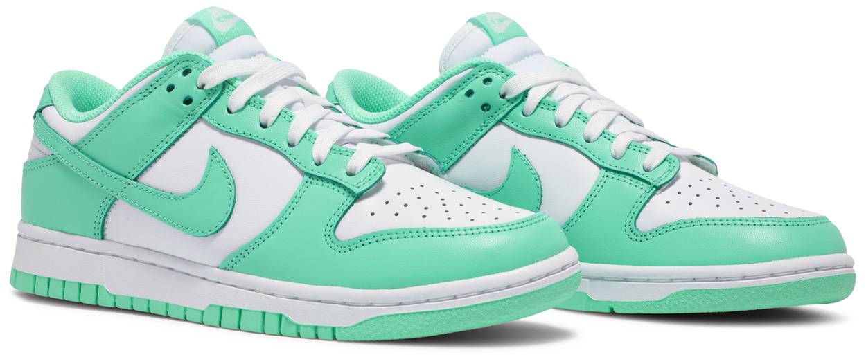 Wmns Dunk Low 'Green Glow'