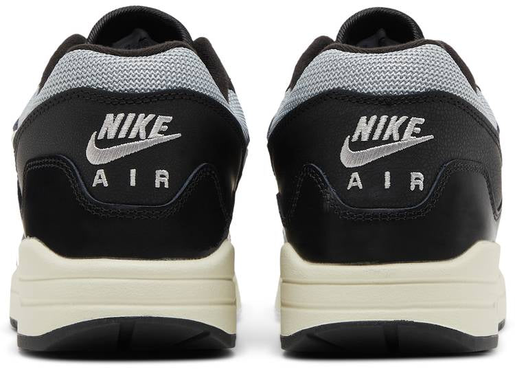 Patta x Air Max 1 'Black' with bracelet