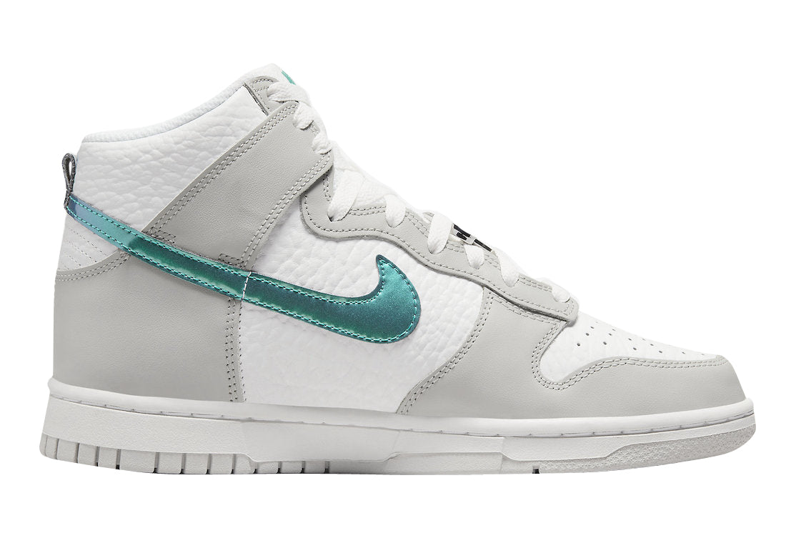 Wmns Nike Dunk High “Ring Bling”