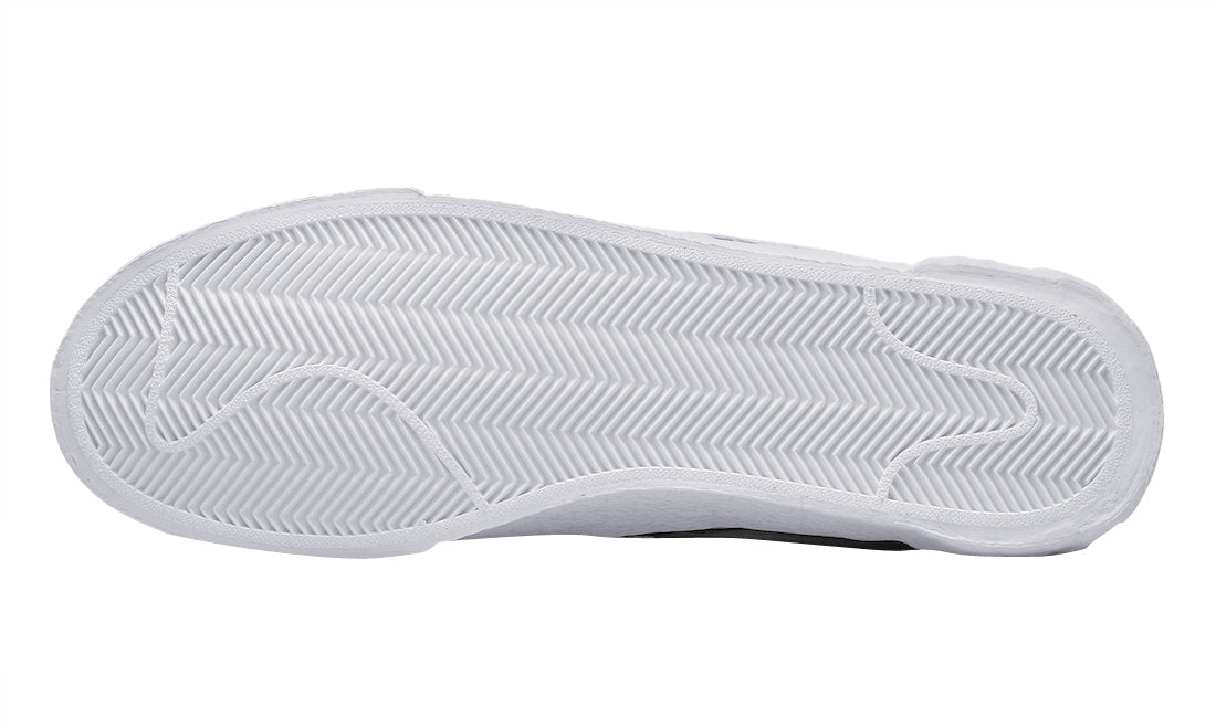 Sacai X Nike Blazer Low ‘Black Patent‘