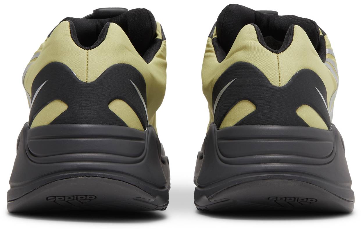 Yeezy Boost 700 MNVN 'Resin'