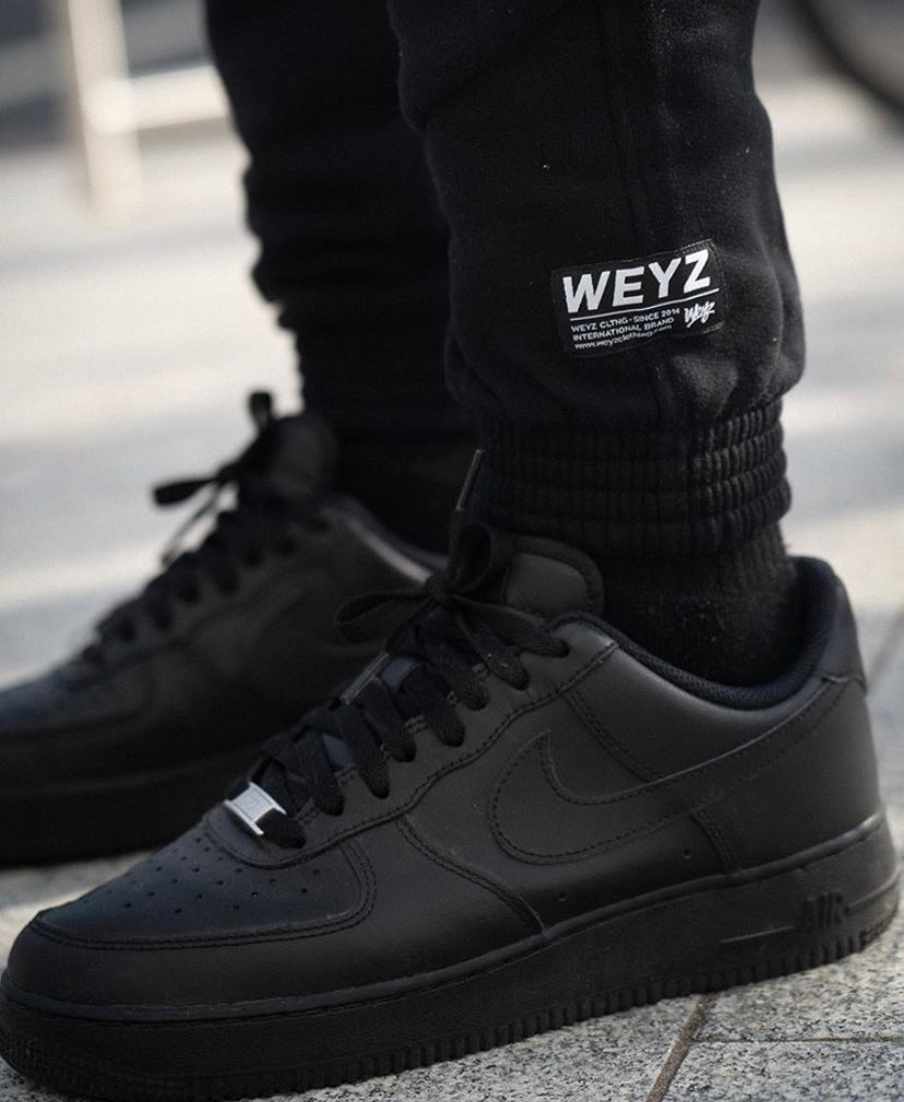 Air Force 1 Low “Black”