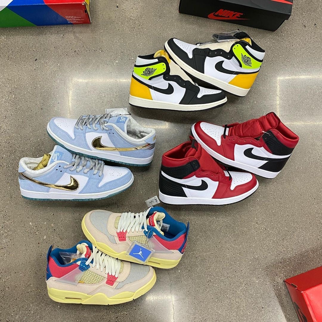 Sean Cliver x Dunk Low SB 'Holiday Special'