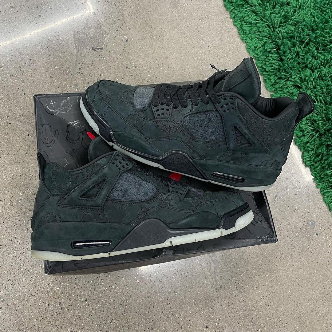 Air Jordan 4 Retro Kaws Black