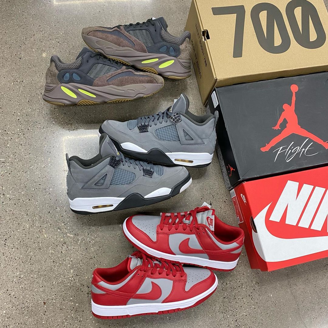 Yeezy Boost 700 'Mauve'