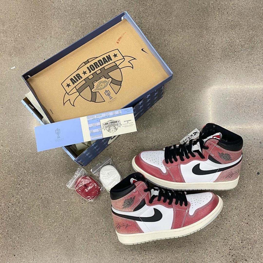 Trophy Room x Air Jordan 1 Retro High OG SP 'Chicago'