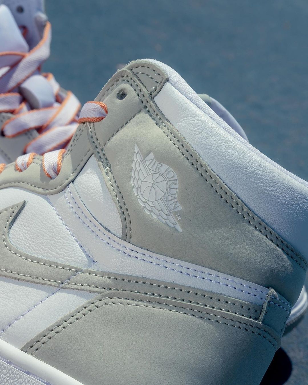 Wmns Air Jordan 1 Retro High OG 'Seafoam'