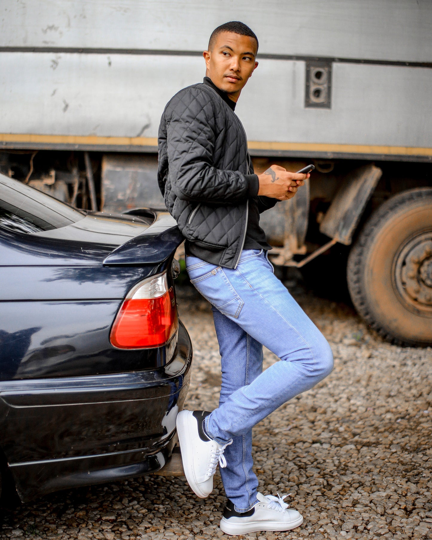 Alexander McQueen Oversized Sneaker 'White Black'