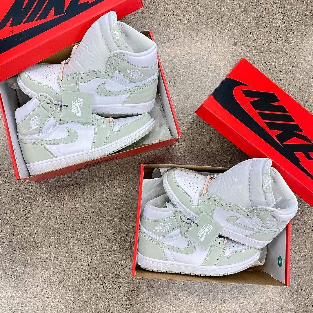 Wmns Air Jordan 1 Retro High OG 'Seafoam'