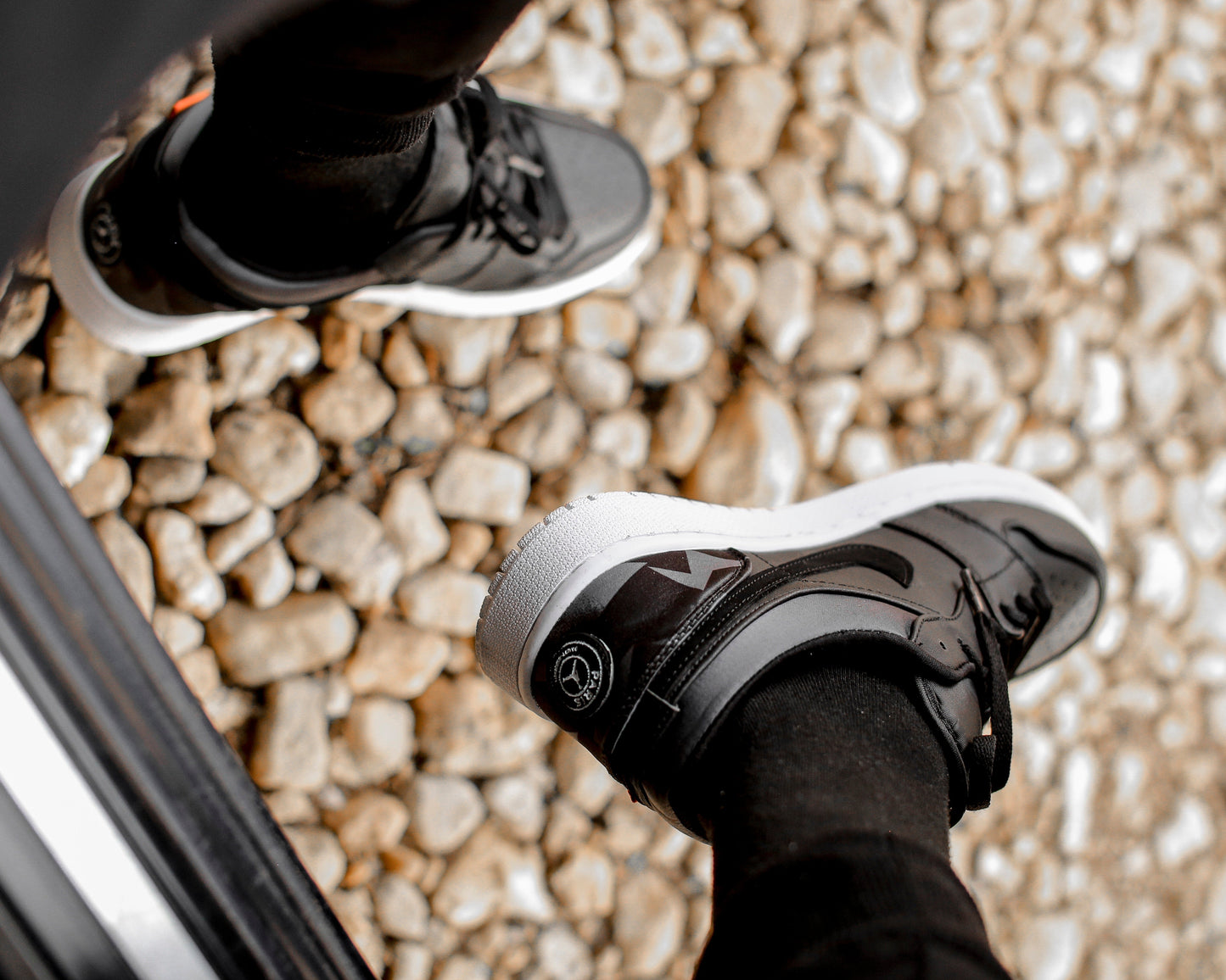 Paris Saint-Germain x Air Jordan 1 Low