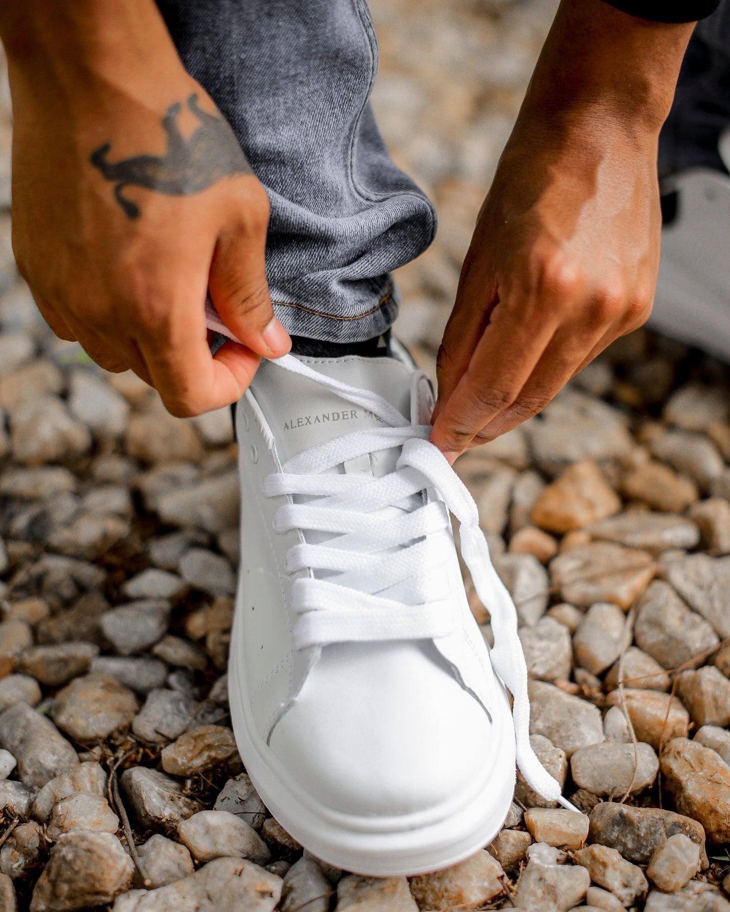 Alexander McQueen Oversized Sneaker 'White Black'