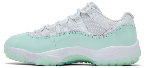 Air Jordan 11 Low WMNS "Igloo"