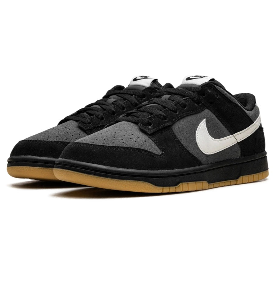 Nike Dunk Low SE "Black Grey Gum"