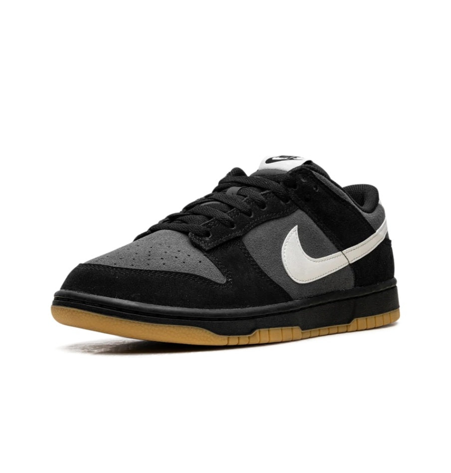 Nike Dunk Low SE "Black Grey Gum"