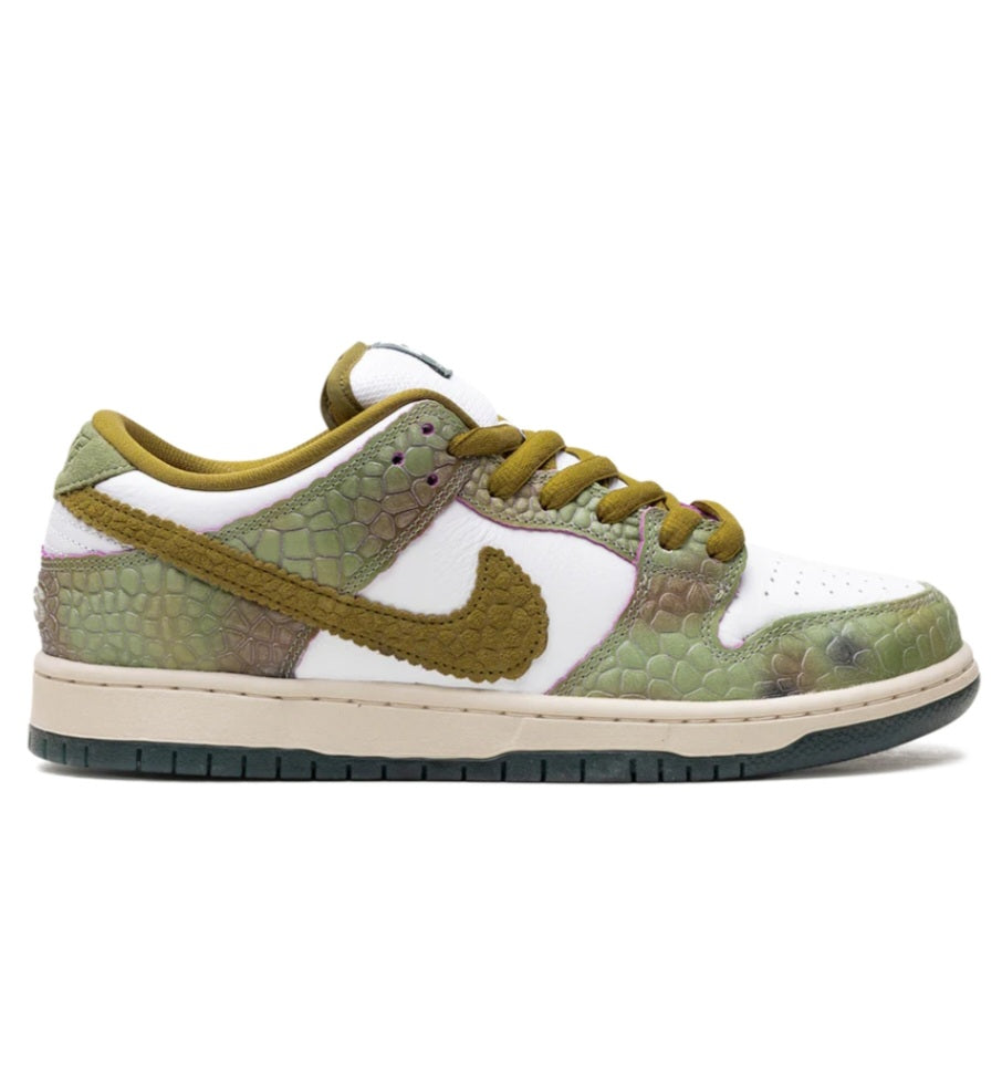 Nike SB Dunk Low "Alexis Sablone - Chameleon"