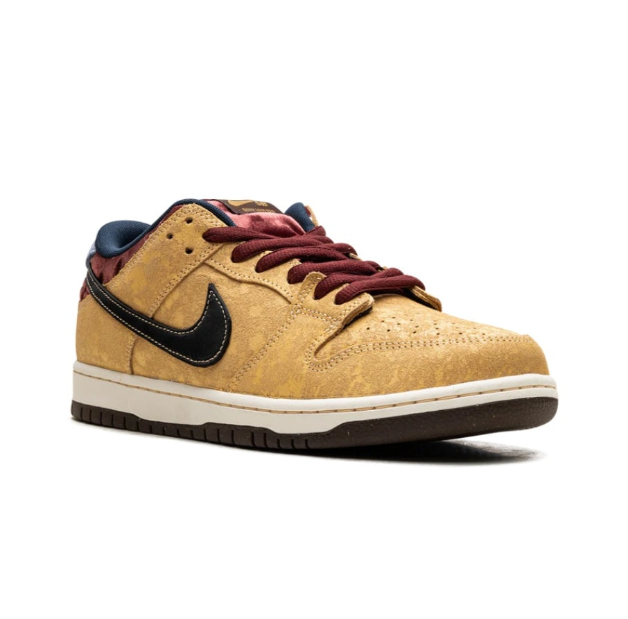 Nike SB Dunk Low "CITY OF CINEMA"