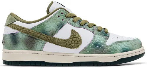 Nike SB Dunk Low "Alexis Sablone - Chameleon"