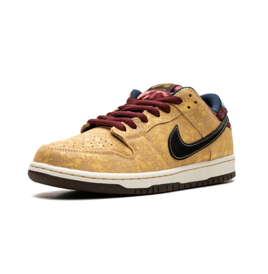 Nike SB Dunk Low "CITY OF CINEMA"